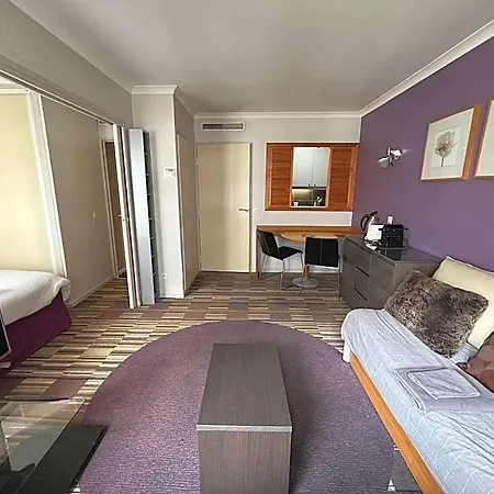 Appart-hotel Porte De Versailles * Issy-les-Moulineaux